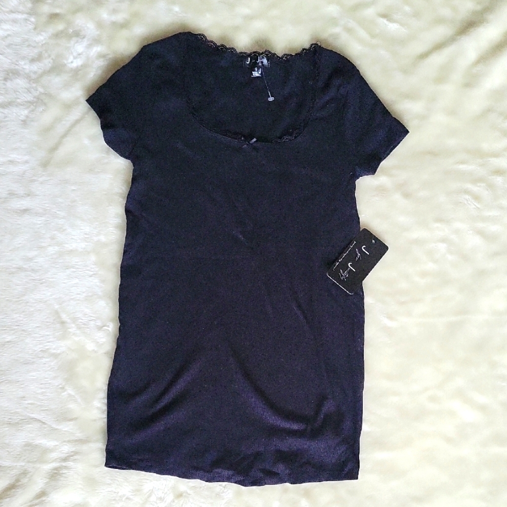 NWT. J FOR JUSTIFY. Black Top. Size S.